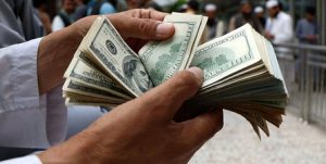 رد رشوه دلاری پلیس وظیفه‌شناس در سرخه