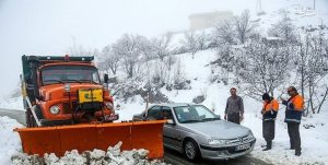 برف‌روبی بیش از ۲۵۰ کیلومتر از محورهای استان سمنان