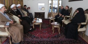 دیدار نماینده رهبری با خانواده شهید «موسوی»/ مطیعی: مسؤولان در قبال خانواده شهدا وظیفه دارند