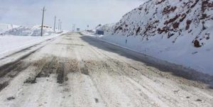 بارش برف و بوران در جاده‌های سمنان؛ کدام محورها مسدود است؟