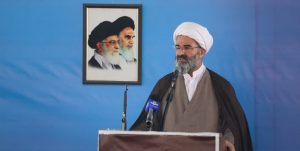 امام جمعه سمنان: ۱۳ آبان یادآور دشمنی تاریخی آمریکایی‌ها با ملت ایران است