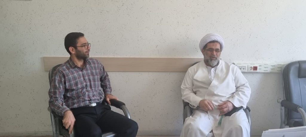 مدیرکل اوقاف و امور خیریه استان سمنان گفت: حراست ها به عنوان یکی از ابزارهای نظارتی، بازوی کمکی همکاران و مدیریت دستگاه‌ در پیشگیری از مشکلات هستند.