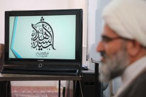 یکی از توطئه‌های دشمن در حوزه مسائل فرهنگی تغییر ذائقه جوانان است