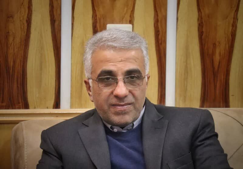 سمنان با پیشتازی در شاخص سرانه صنعتی، در جمع سه استان برتر کشور از نظر تحقق رشد اقتصادی قرار گرفت؛ این استان با چشم‌انداز صادراتی دو میلیارد دلاری و ظرفیت‌های معدنی قابل توجه، جایگاه خود را به عنوان قطب صنعتی کشور تثبیت کرده است.