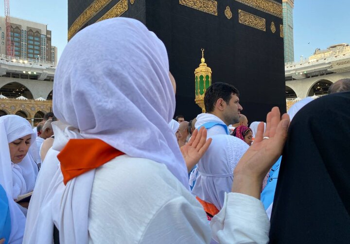 مدیرکل حج و زیارت استان سمنان از اعزام یک هزار نفر از این استان به تمتع سال جاری خبر داد و گفت: مسن‌ترین و جوان‌ترین زائران استان ۹۳ و ۲۰ ساله هستند.