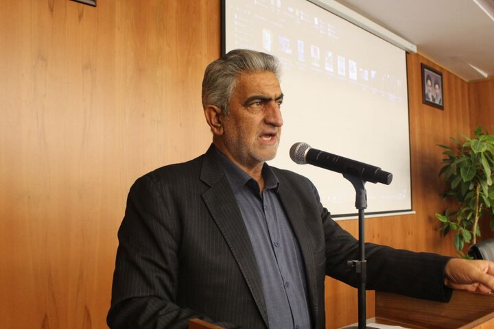 فرماندار گرمسار تأکید کرد که آمریکا به دنبال کاهش انگیزه و روحیه سرمایه‌های انسانی کشور است و بر عهده رسانه‌ها است که با امیدآفرینی، جامعه را در برابر این توطئه‌ها مقاوم کنند.
