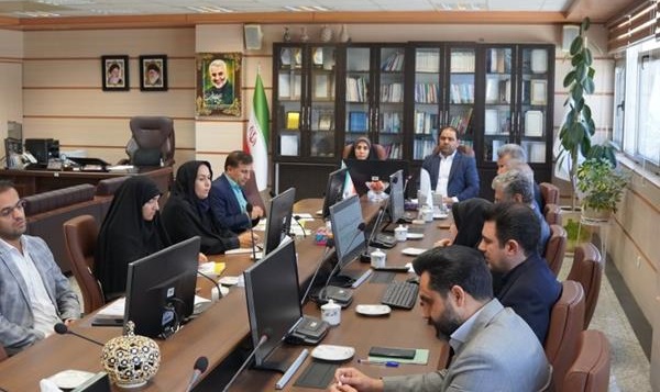 نادر مستخدمین: نشست شورای راهبری و تحول اداری اداره کل امور مالیاتی استان سمنان با حضور مدیر کل امور زنان و خانواده استانداری، مدیر کل امور مالیاتی و اعضای شورای راهبری برگزار شد تا بر نقش اساسی توانمندسازی زنان، حمایت از خانواده و ارتقای اشتغال در سیاست‌های جمعیتی کشور تأکید شود.