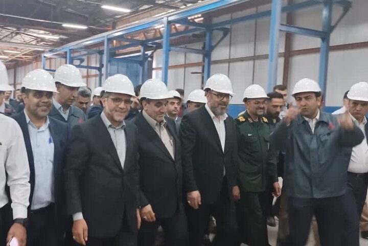 فاز نخست کارخانه لاستیک‌سازی مهدیشهر با ظرفیت سالانه ۲۵ هزار تن تولید انواع لاستیک‌های سواری و سنگین، صبح یکشنبه با حضور رئیس بنیاد مستضعفان انقلاب اسلامی، مسئولان کشوری و لشکری و مدیران ارشد استان سمنان به بهره‌برداری رسید. این پروژه بزرگ صنعتی، که از مصوبات سفر شهید رئیسی به استان سمنان است، علاوه بر تأمین نیازهای داخلی، باعث کاهش واردات لاستیک و ایجاد حدود ۲۸۰۰ شغل مستقیم و غیرمستقیم می‌شود.