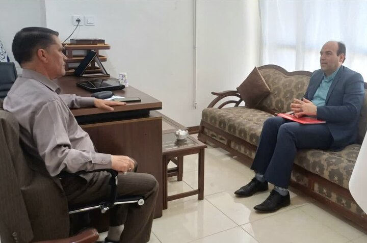راه‌اندازی «دهکده داروهای گیاهی» در شاهرود با هدف توسعه کشاورزی گیاهان دارویی و کاهش خسارات ناشی از سرمازدگی، به زودی توسط جهاد دانشگاهی استان سمنان اجرایی می‌شود. این پروژه که از مصوبات سفر ریاست جمهوری است، با حمایت‌های مالی استانی و نمایندگان مجلس، ظرفیت‌های تحقیقاتی، اقتصادی و ترویجی منطقه را تقویت خواهد کرد.