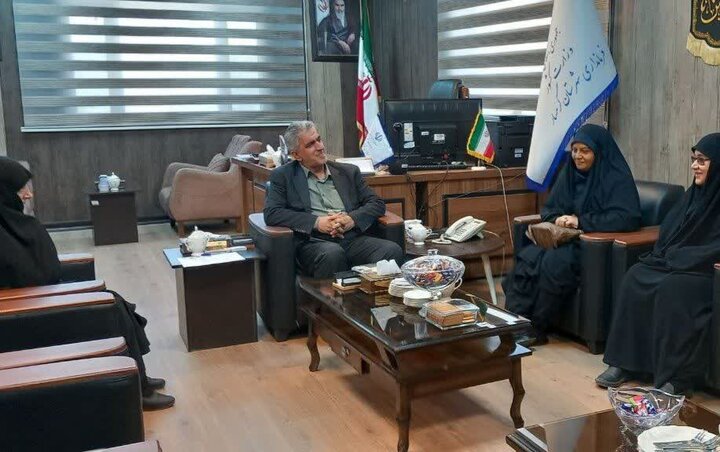 فرماندار گرمسار با تأکید بر نهادینه‌سازی ارزش‌های فرهنگی، از تقویت طرح‌های فرهنگی حجاب و عفاف در فصل تابستان خبر داد و گفت: اجرای این برنامه‌ها با محوریت مدارس و نقش‌آفرینی بانوان پیگیری می‌شود.