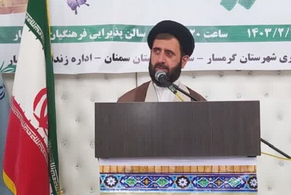 امام جمعه گرمسا با تأکید بر مردمی‌تر شدن این مراسم، گفت: حضور فعال مسئولان و ارائه خطبه‌های کاربردی، استقبال مردم را افزایش داده است.
