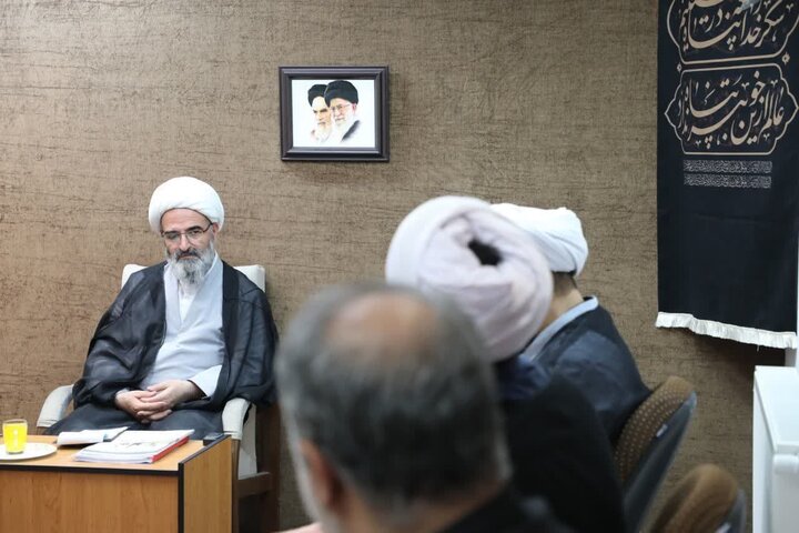 نماینده ولی‌فقیه در استان سمنان بر ضرورت احداث مساجد متناسب با جمعیت شهرک‌های جدید این استان تأکید کرد و خواستار انسجام ارکان مدیریتی مساجد شد.