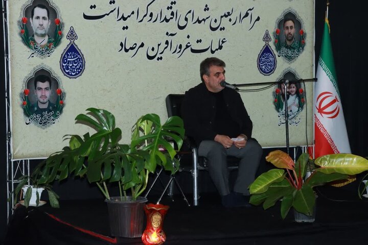 استاندار سمنان گفت: حفظ همبستگی و تبعیت از ولایت فقیه، تنها راهکار عبور از تهدیدات داخلی و خارجی است.