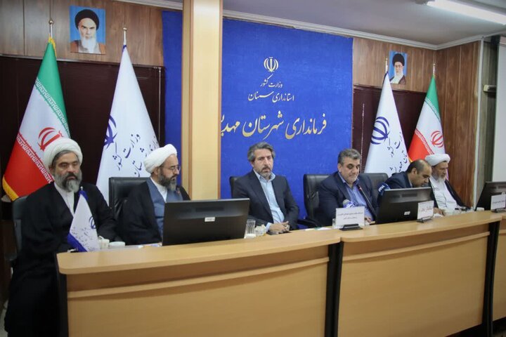 استاندار سمنان با اشاره به واگذاری زمین برای اجرای طرح توسعه دامپروری در مهدیشهر گفت: تأمین زیرساخت‌هایی مانند آب، برق و گاز کلید اصلی عملیاتی‌شدن این طرح است.