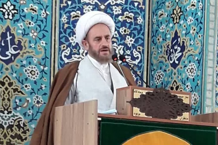 امام جمعه موقت مهدیشهر با تأکید بر اهمیت هفته وحدت گفت: اتحاد و همبستگی در میان مسلمانان رمز پیروزی امت اسلامی است و دشمنان تنها از تفرقه سود می‌برند.