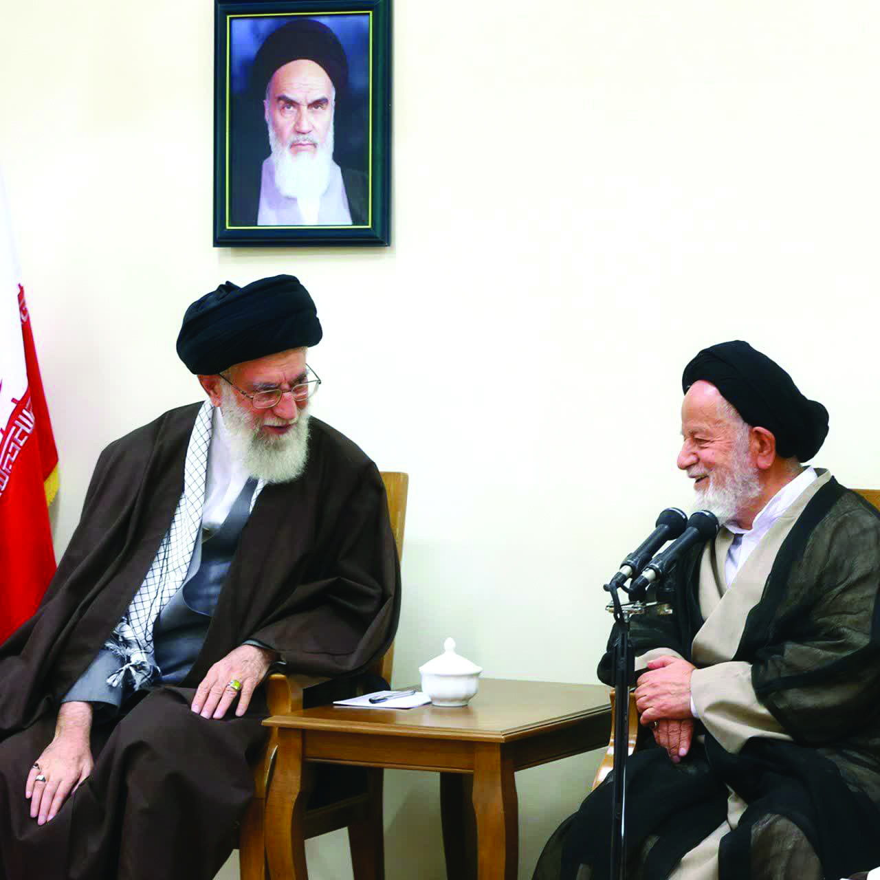 رهبر انقلاب اسلامی در پیامی، درگذشت عالم مجاهد و خدوم حجت‌الاسلام سیدمحمد شاهچراغی را تسلیت گفتند.